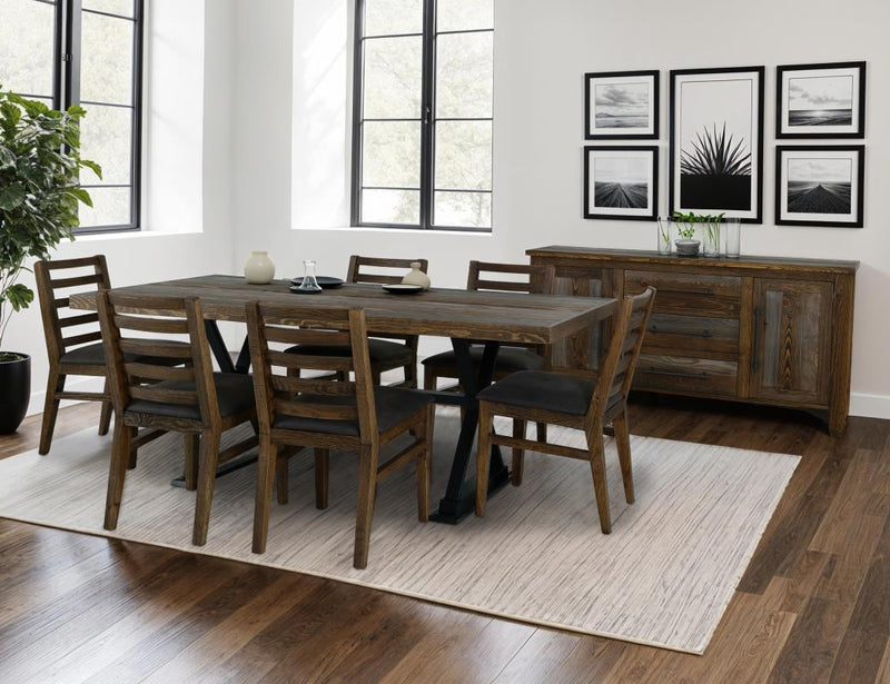 Town Dining Bundle + Free Accessory