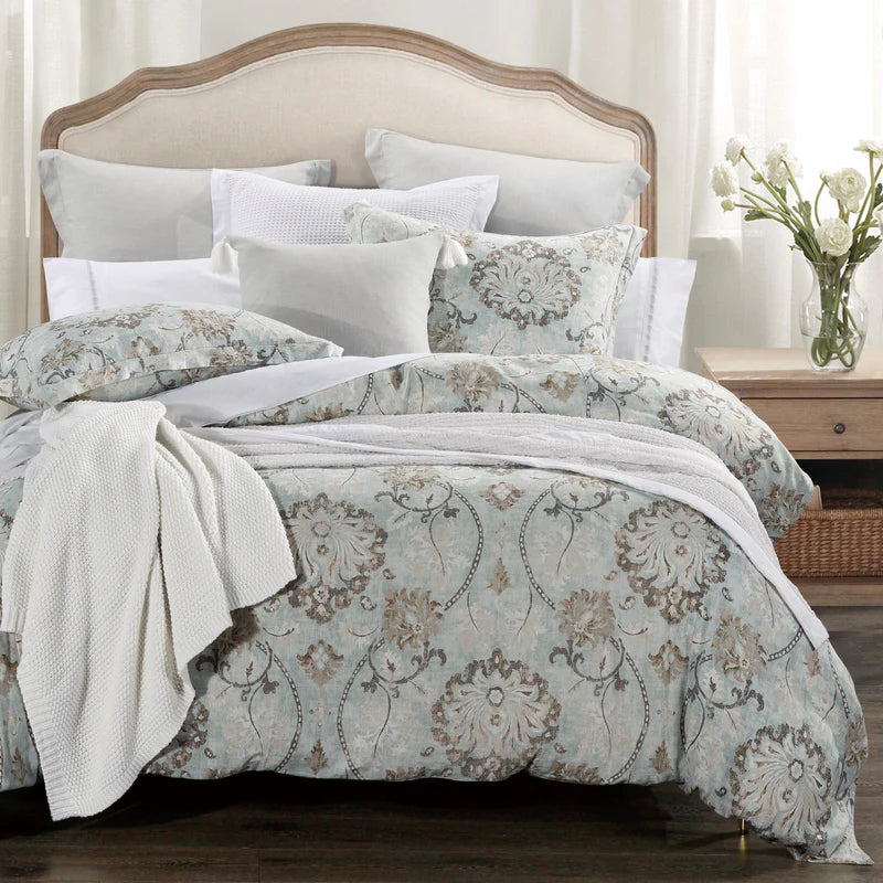 DALIA LINEN BEDDING SET