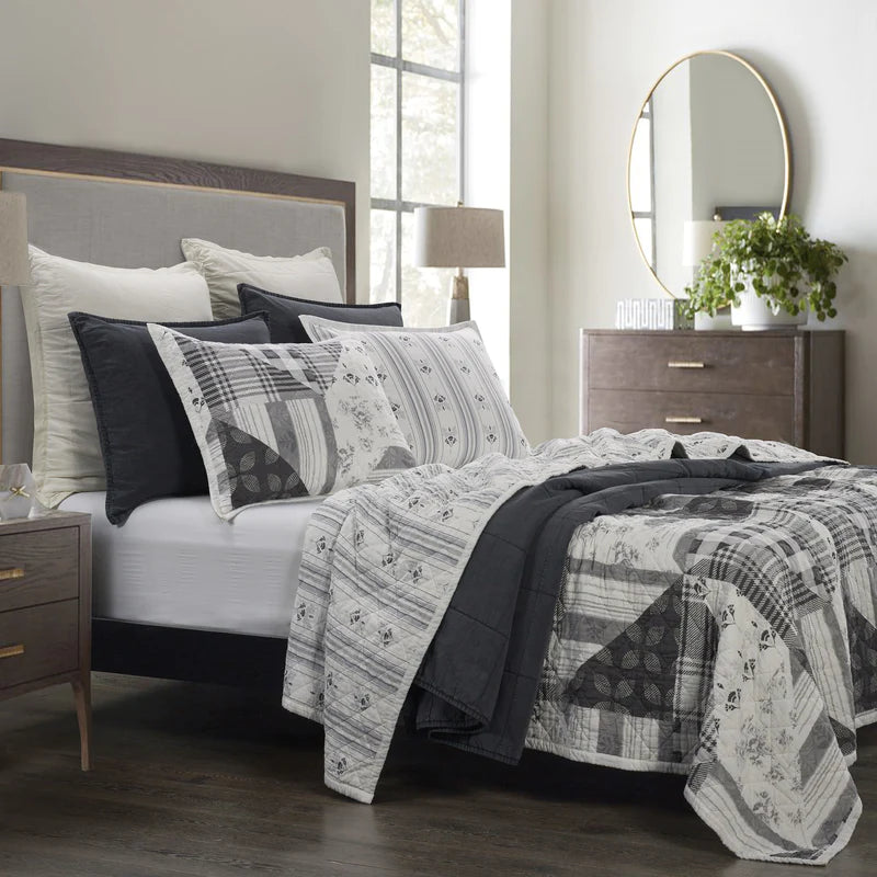 PATCHWORK PRAIRIE REVERSIBLE QUILT SET