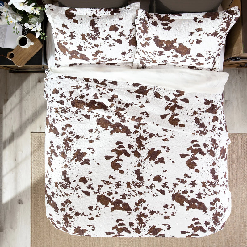 Wrangler® Cowhide Quilt Set