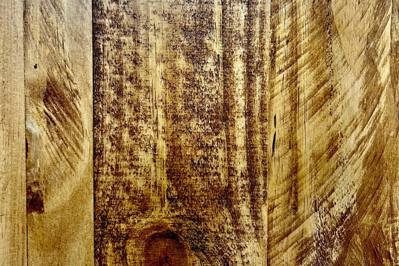 Oasis Small Rustic Dog Wood Kennel in Medium Wax